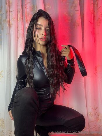 Full leaked Kinkysienna private photo