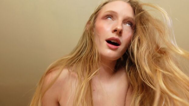 Full leaked Kinkywander private photo