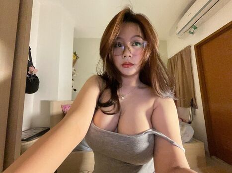 Full leaked Kinora private photo