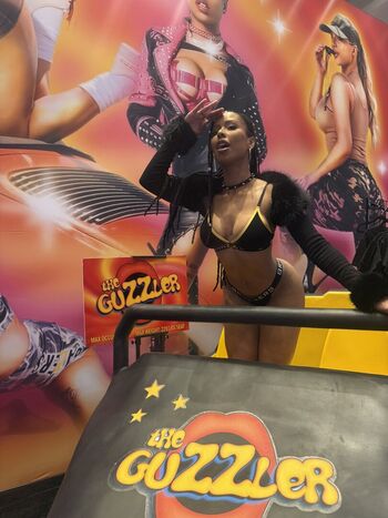 Full leaked Kira noir page private photo