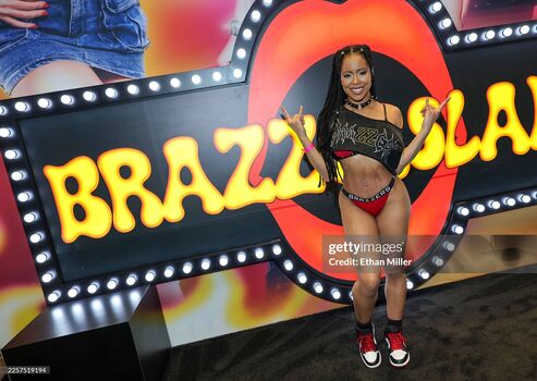 Full leaked Kira noir private photo