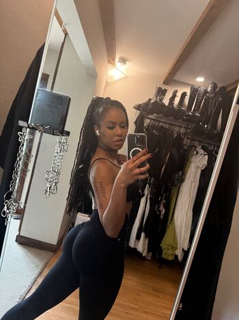 Full leaked Kira noir private photo