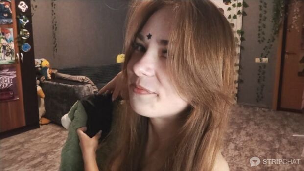 Full leaked Kiralivee private photo
