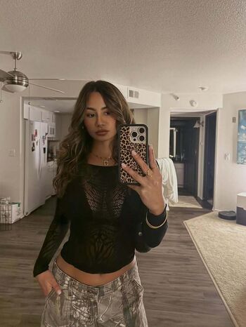 Full leaked Kirra santos page private photo