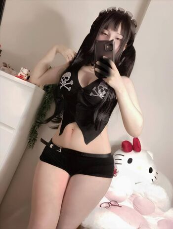 Full leaked Kisuccubus private photo