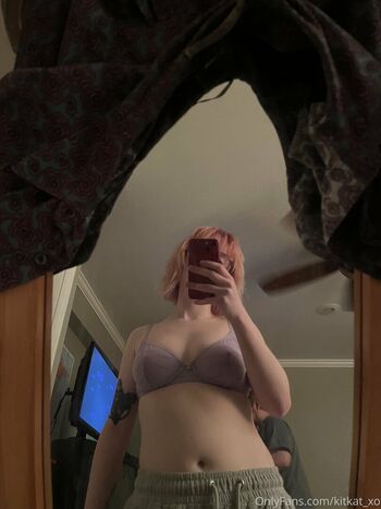 Full leaked Kitkat xo private photo