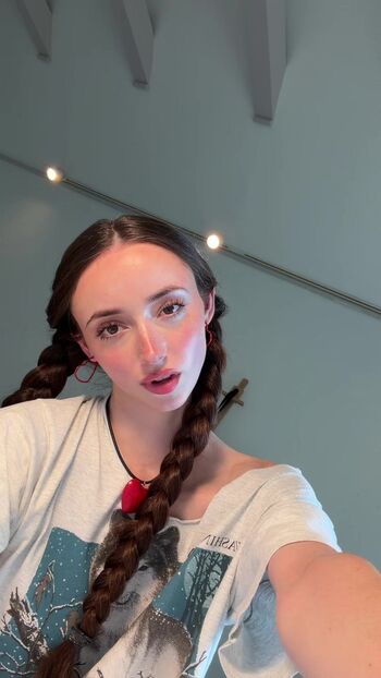Full leaked Kitkatkira private photo