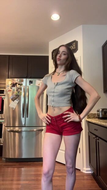 Full leaked Kitkatkira private photo