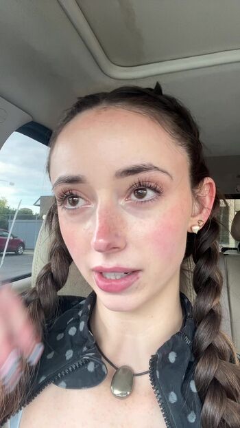 Full leaked Kitkatkira private photo