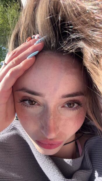 Full leaked Kitkatkira private photo