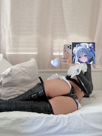 Full leaked Kitsunedere private photo