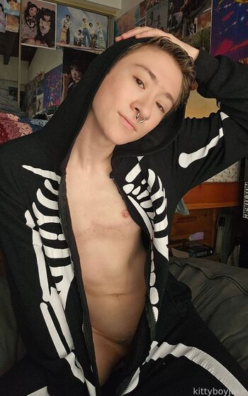 Full leaked Kittyboyjake private photo