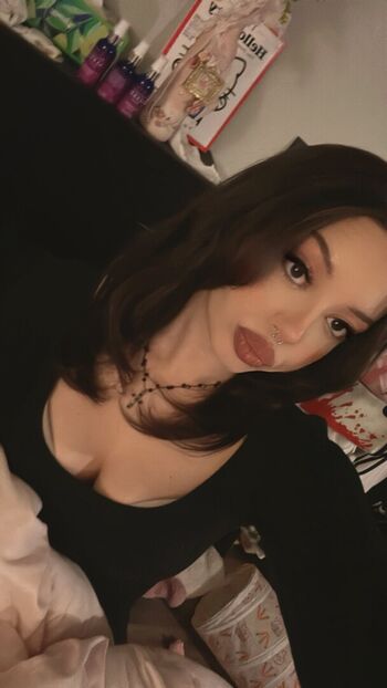 Full leaked Kittygirlguts private photo