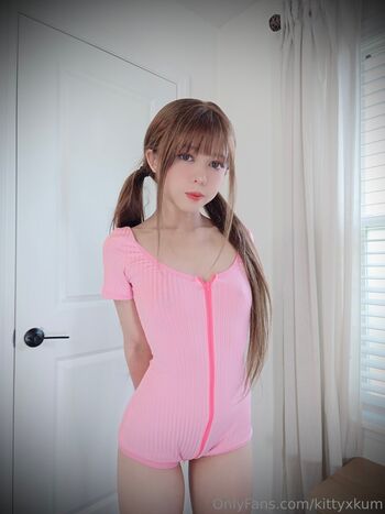 Full leaked Kittyxkum  page private photo