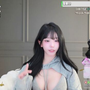 Full leaked Kkok private photo