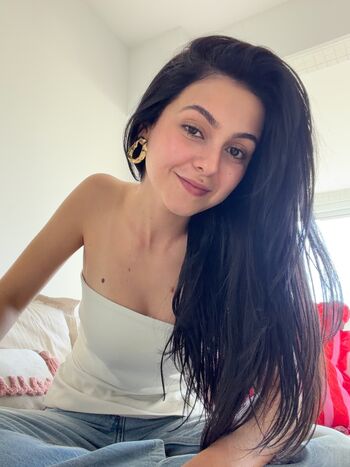 Full leaked Klara castanho private photo