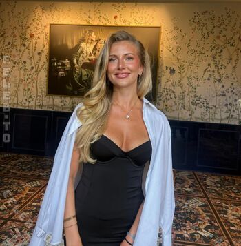 Full leaked Klari oe private photo