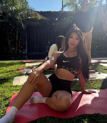 Full leaked Knbbyknees private photo