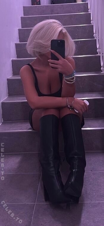 Full leaked Knagi private photo
