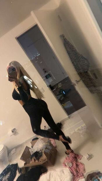 Full leaked Kngemma  page private photo