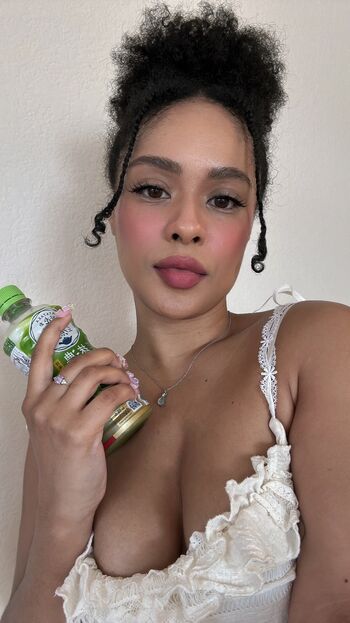 Full leaked Knimbley private photo