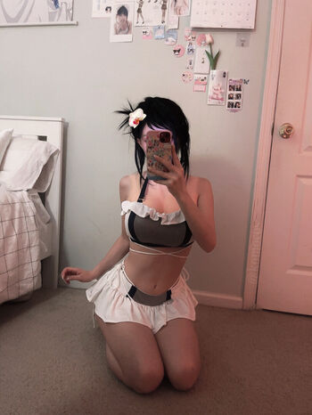 Full leaked Komocos  page private photo