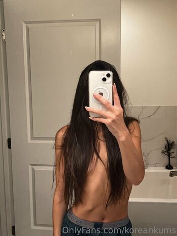 Full leaked Koreankums private photo