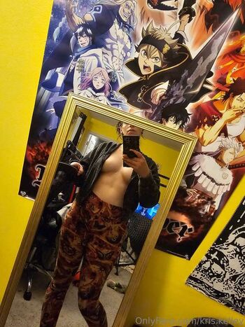 Full leaked Kris kelley private photo