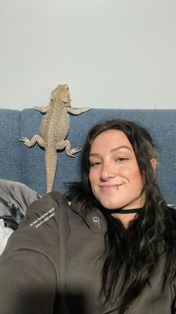 Full leaked Kris statlander private photo