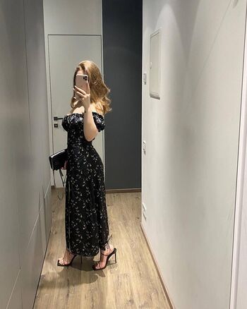 Full leaked Krissidiary private photo