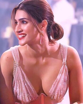 Full leaked Kritisanon private photo