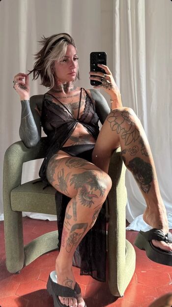 Full leaked Krokodeal  page private photo