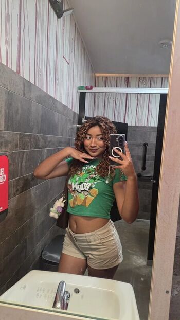 Full leaked Krystalogy private photo