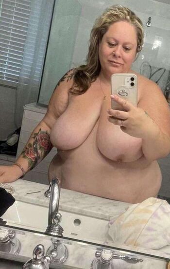 Full leaked Kukake kreme private photo