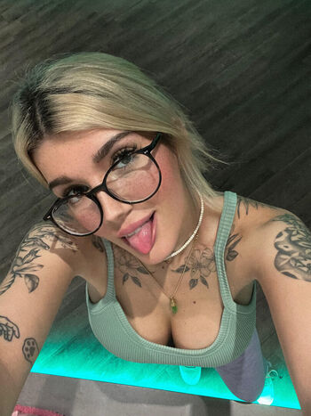 Full leaked Kunshikitty private photo