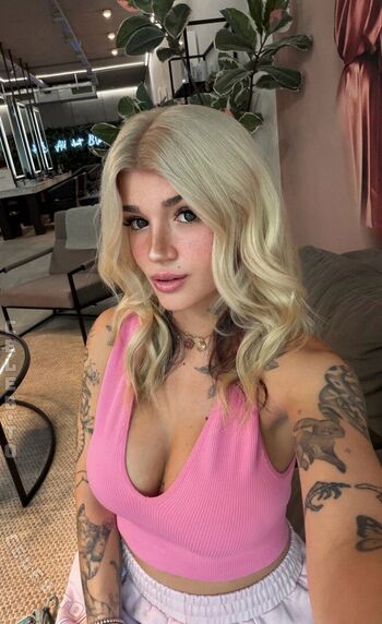 Full leaked Kunshikitty private photo
