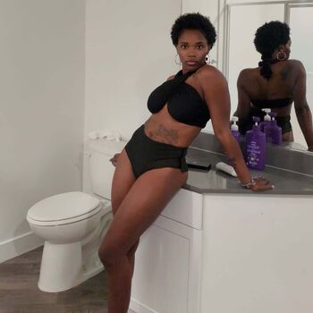 Full leaked Kweenofkings private photo