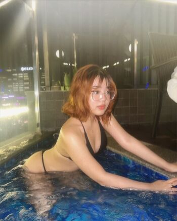Full leaked Kwinbih private photo