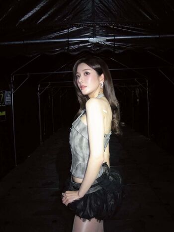 Full leaked Kwon eunbi page private photo