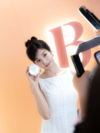 Full leaked Kwon eunbi page private photo
