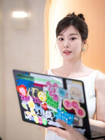 Full leaked Kwon eunbi page private photo