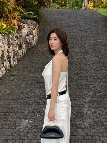 Full leaked Kwon eunbi page private photo