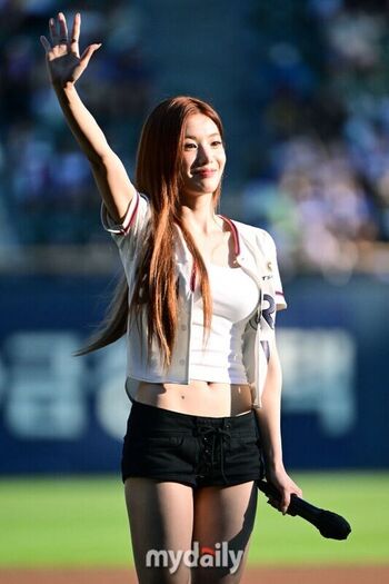 Full leaked Kwon eunbi page private photo