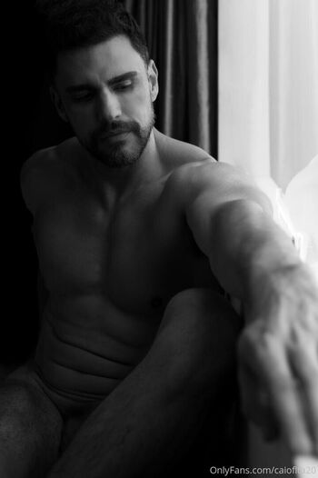 Full leaked Kyle fox private photo