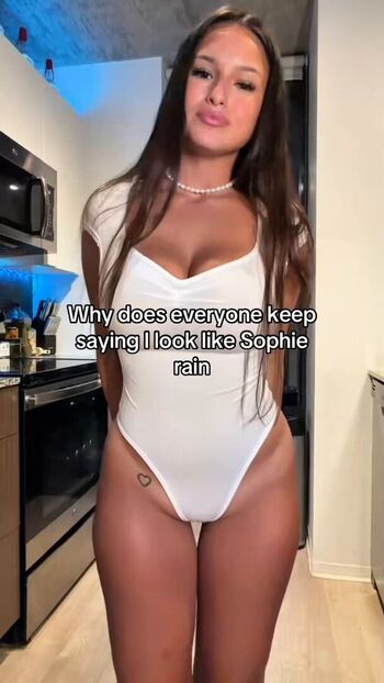 Full leaked Kyleeclover private photo