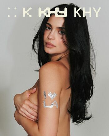Full leaked Kylie jenner  page private photo