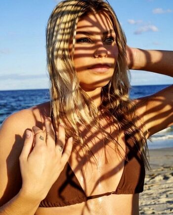 Full leaked Kyliefoland private photo