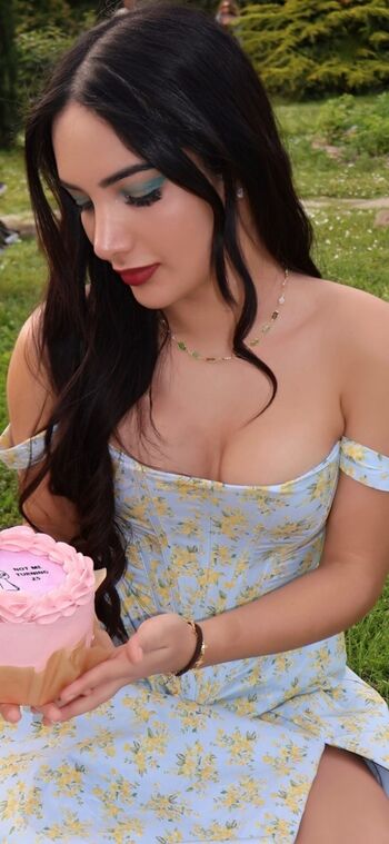 Full leaked L aeticia private photo