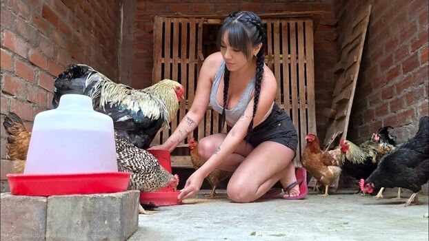 Full leaked La criadora de gallinas private photo