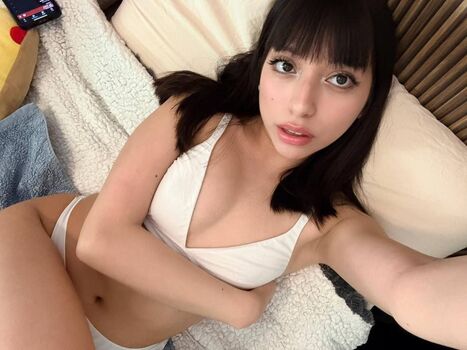 Full leaked Laalemonzz private photo